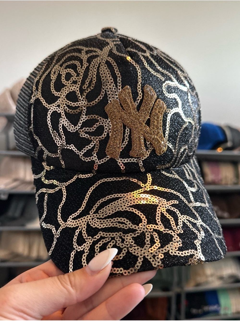 Black & Gold Sequin New York Yankees SnapBack mesh Baseball Cap